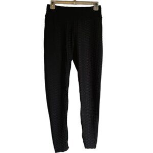 EUC Booty Lifting Textured Leggings